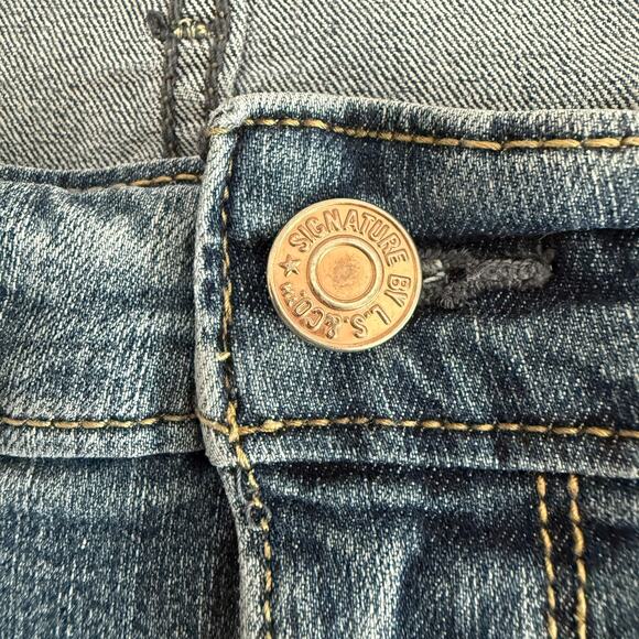 Signature Levi Strauss Womens Size 16M Mid Rise Boot Cut Blue Jeans Staple - Picture 6 of 15